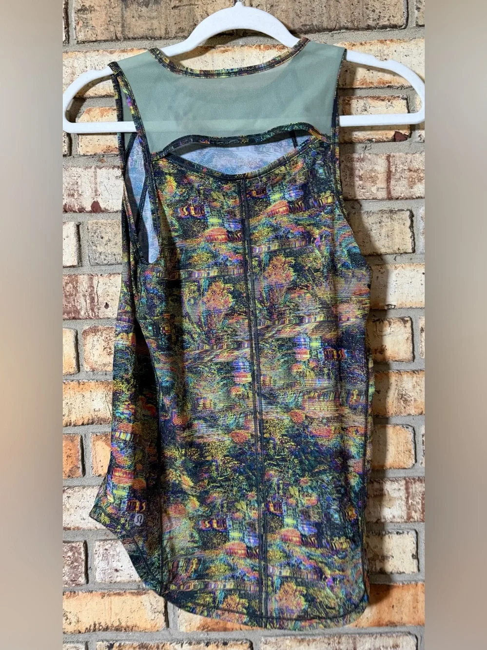 Lululemon tank 6